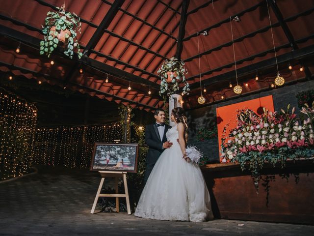 La boda de Luis y Isabel en Atoyac de Alvarez, Guerrero 31