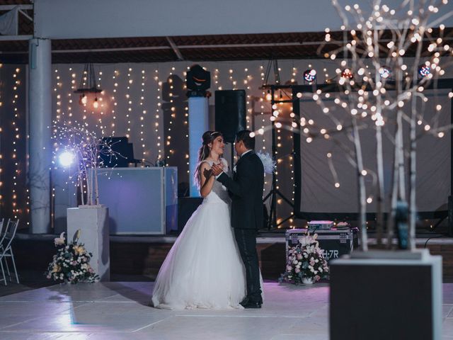 La boda de Luis y Isabel en Atoyac de Alvarez, Guerrero 57