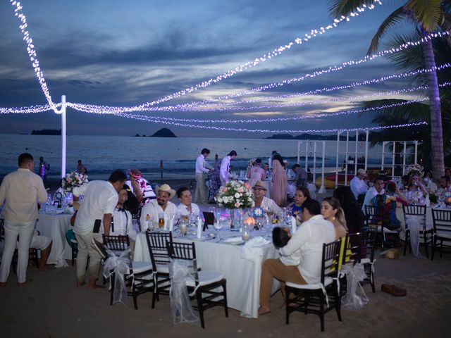 La boda de Pedro y Angeles en Ixtapa Zihuatanejo, Guerrero 45