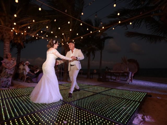 La boda de Daniel y Miriam en Playa del Carmen, Quintana Roo 33