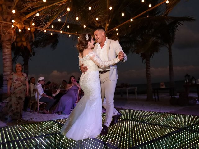 La boda de Daniel y Miriam en Playa del Carmen, Quintana Roo 34