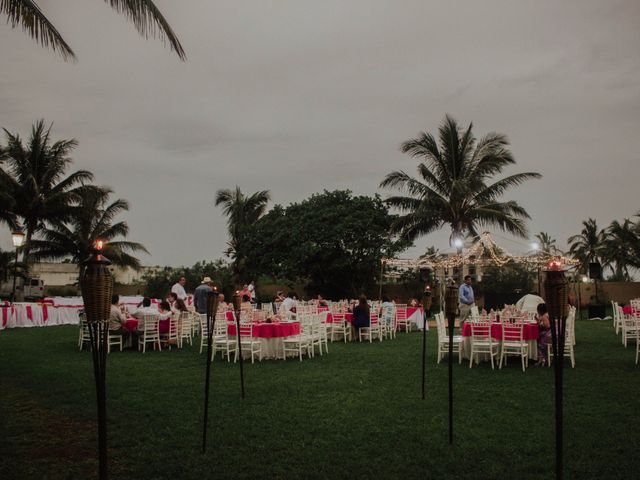 La boda de Miguel y Carla en Telchac Puerto, Yucatán 23