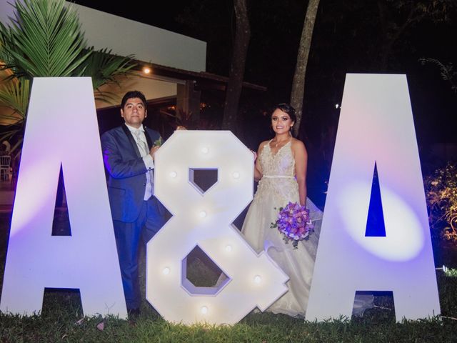 La boda de Abraham y Adriana en Tuxtla Chico, Chiapas 19