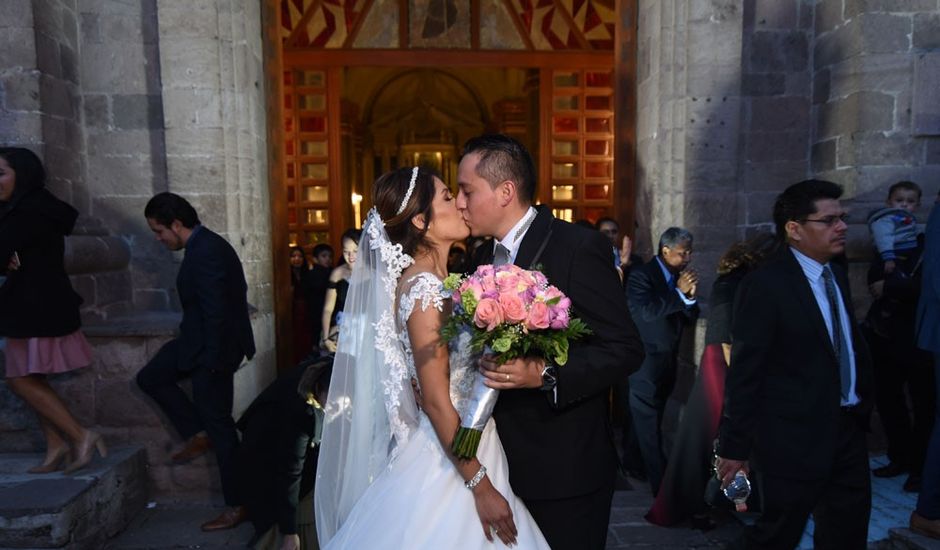 La boda de Emmanuel y Karina en Tultitlán, Estado México