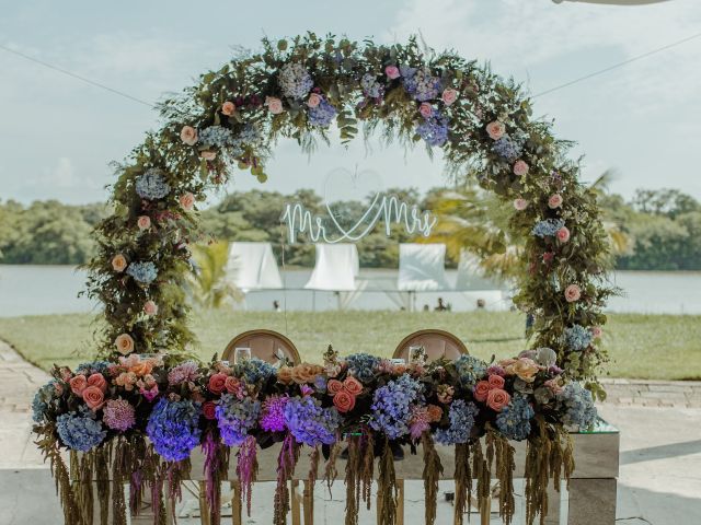 La boda de Karen y Gabriel en Coatzacoalcos, Veracruz 27