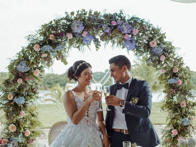 La boda de Karen y Gabriel en Coatzacoalcos, Veracruz 31
