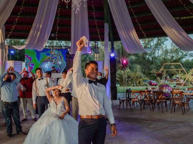 La boda de Karen y Gabriel en Coatzacoalcos, Veracruz 38