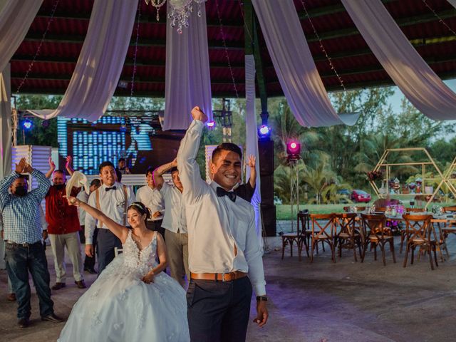 La boda de Karen y Gabriel en Coatzacoalcos, Veracruz 39