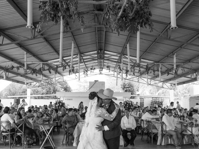 La boda de Juan y Esther en Tecoh, Yucatán 2