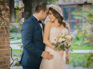 La boda de Lili Benavides y Omar Vigueras