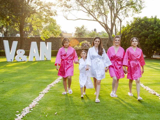 La boda de Antonio y Valeria en Xochimilco, Ciudad de México 15
