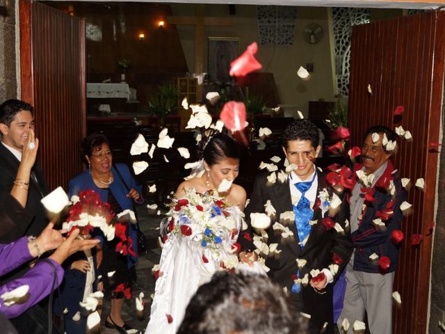 La boda de Erik   y Jazmín   en Iztapalapa, Ciudad de México 27