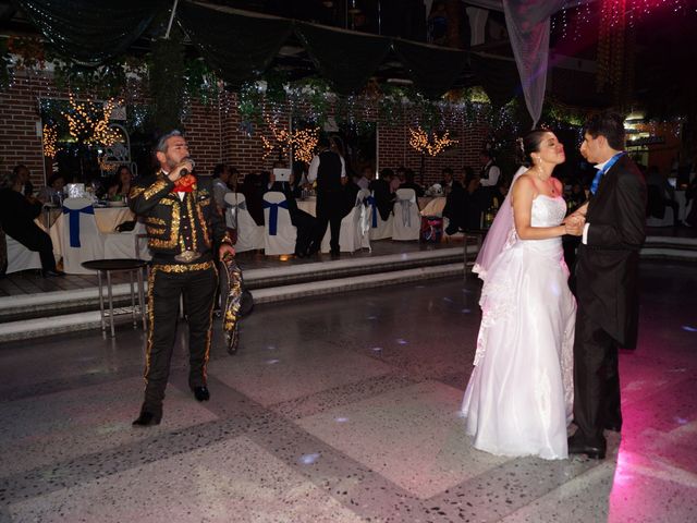 La boda de Erik   y Jazmín   en Iztapalapa, Ciudad de México 46