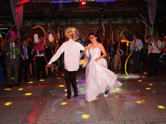 La boda de Erik   y Jazmín   en Iztapalapa, Ciudad de México 69