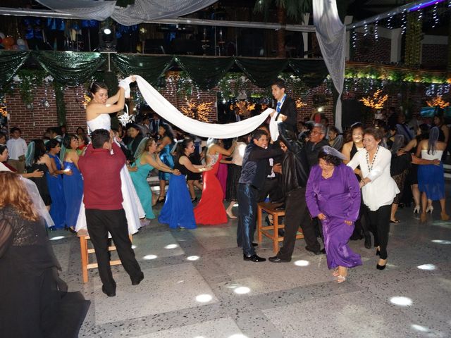 La boda de Erik   y Jazmín   en Iztapalapa, Ciudad de México 73