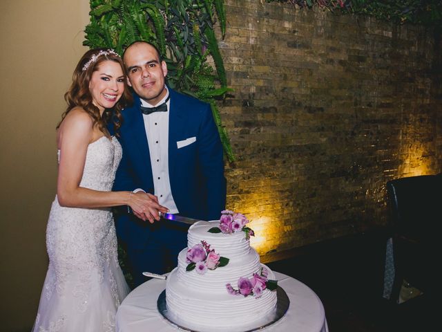 La boda de Omar Vigueras y Lili Benavides en Monterrey, Nuevo León 29