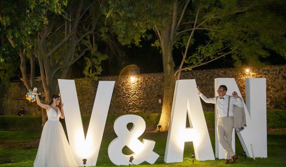 La boda de Antonio y Valeria en Xochimilco, Ciudad de México