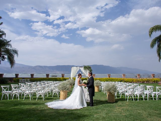 La boda de Priscilla y Benjamín en Jocotepec, Jalisco 2