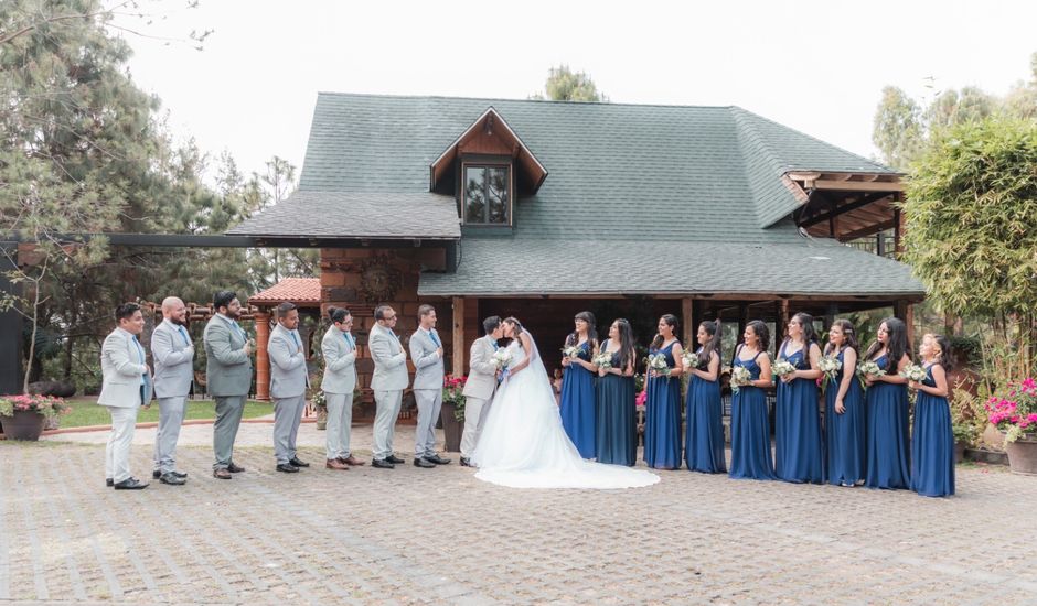 La boda de Roberto y Samantha  en Uruapan, Michoacán