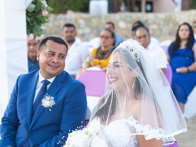 La boda de Leyver y Vecky en Huatulco, Oaxaca 12