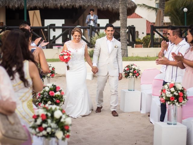 La boda de Francisco y Luzma en Ixtapa Zihuatanejo, Guerrero 2