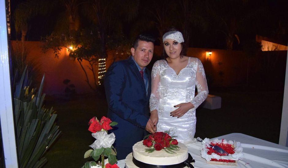 La boda de Gerardo y Sarahi en Tlaquepaque, Jalisco