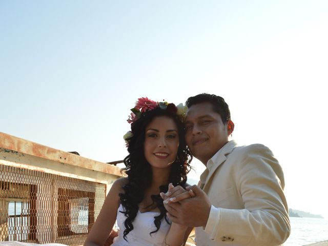 La boda de Hugo y Nailea en San Miguel Soyaltepec, Oaxaca 4