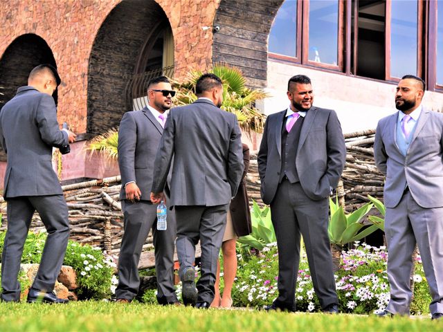 La boda de Fabian Gutierrez y Elizabeth Ramirez  en Rosarito, Baja California 6