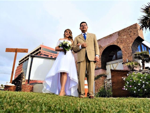 La boda de Fabian Gutierrez y Elizabeth Ramirez  en Rosarito, Baja California 7
