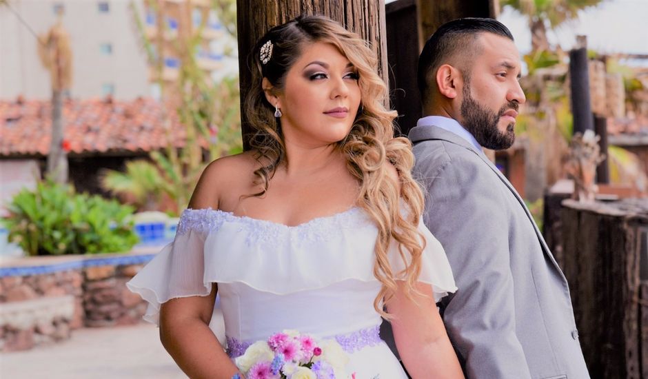 La boda de Fabian Gutierrez y Elizabeth Ramirez  en Rosarito, Baja California