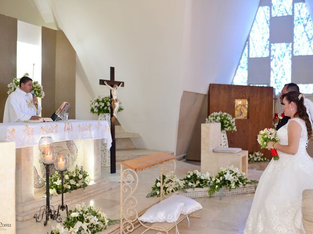 La boda de Juan Luis y Goretti en Gómez Palacio, Durango 20