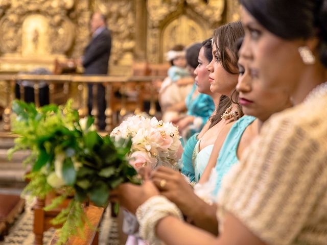 La boda de Juan y Estefanía en Salamanca, Guanajuato 25