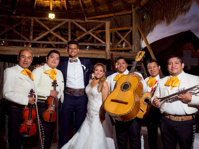 La boda de Chris y Vicky en Puerto Morelos, Quintana Roo 31