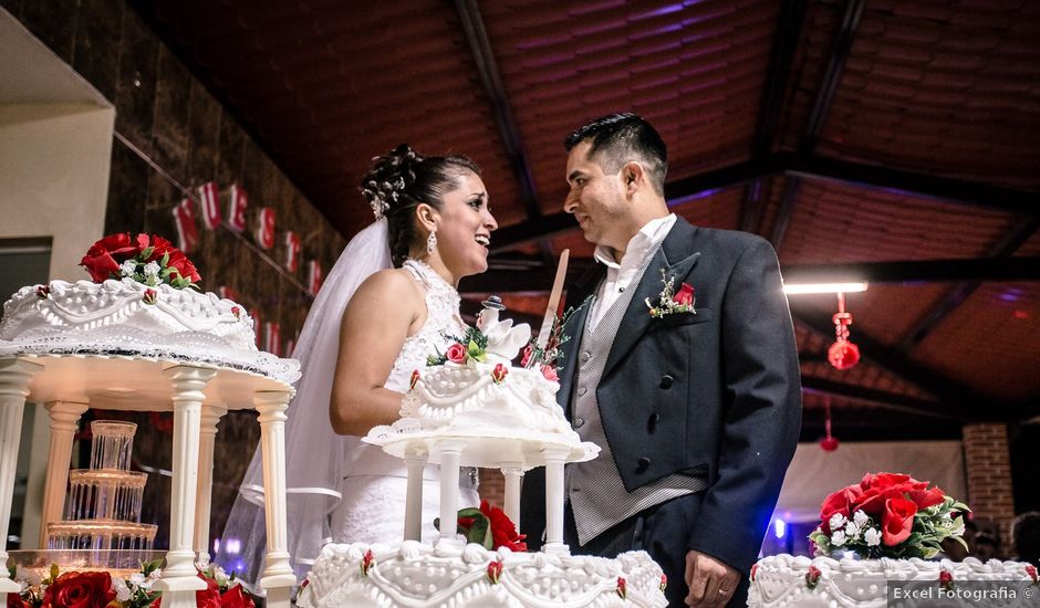 La boda de Juan y Cilia en Salamanca, Guanajuato