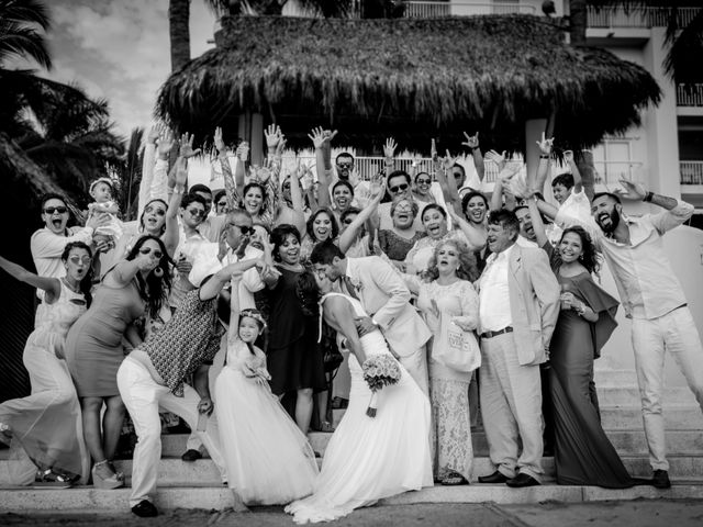 La boda de Abraham y Vale en Puerto Vallarta, Jalisco 9