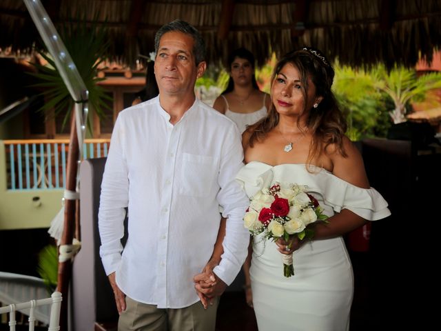 La boda de Ricardo y Keyla en Ixtapa Zihuatanejo, Guerrero 17