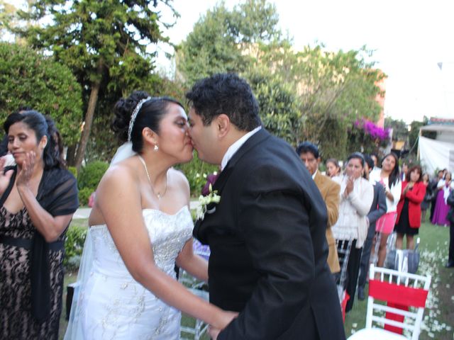 La boda de Carlos  y Elizabeth  en Cuajimalpa, Ciudad de México 32