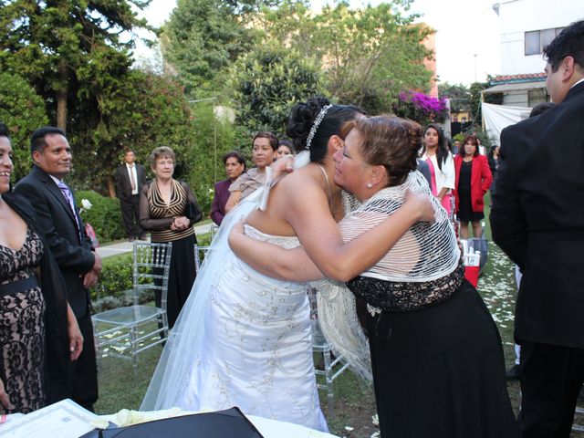 La boda de Carlos  y Elizabeth  en Cuajimalpa, Ciudad de México 35
