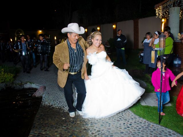 La boda de Adrián y Norma en Tultitlán, Estado México 23
