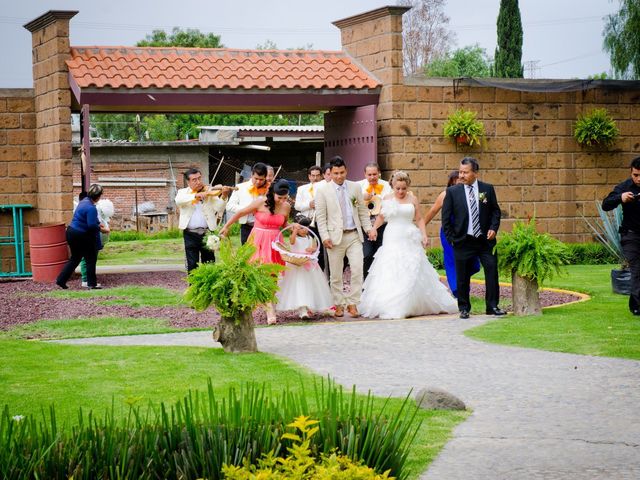 La boda de Adrián y Norma en Tultitlán, Estado México 27