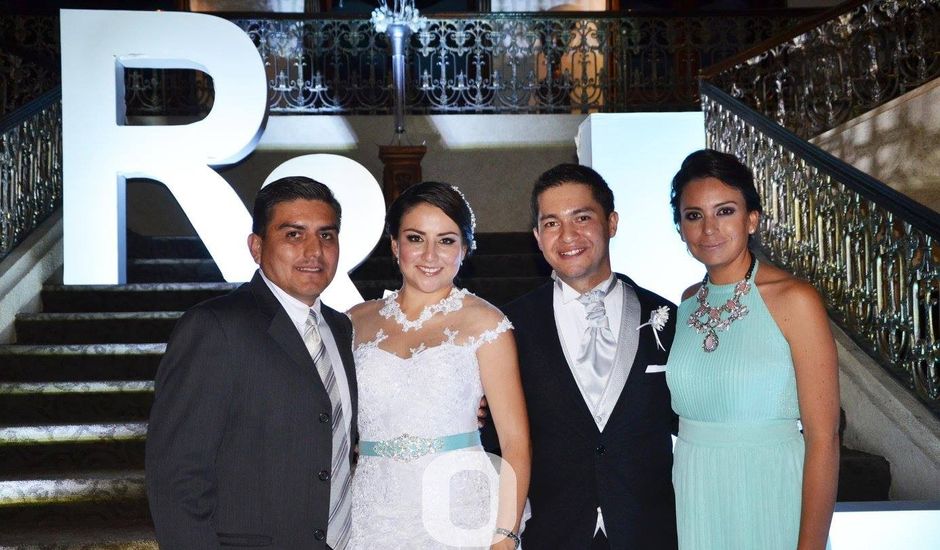 La boda de Luis y Reyna en León, Guanajuato