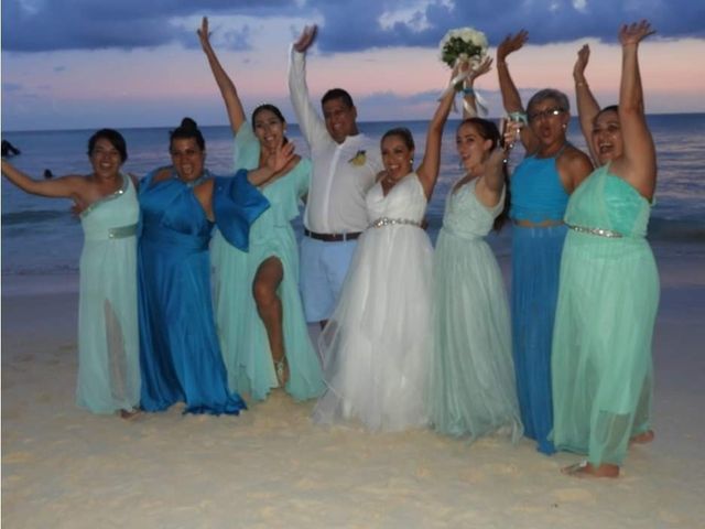 La boda de Jesús  y Montserrat en Playa del Carmen, Quintana Roo 33