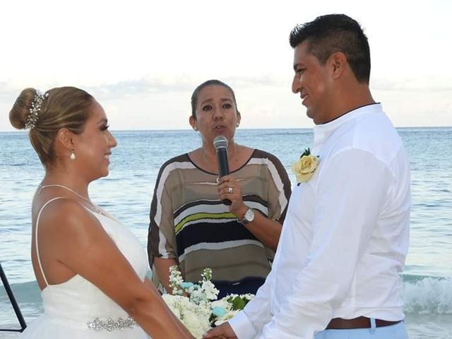 La boda de Jesús  y Montserrat en Playa del Carmen, Quintana Roo 39