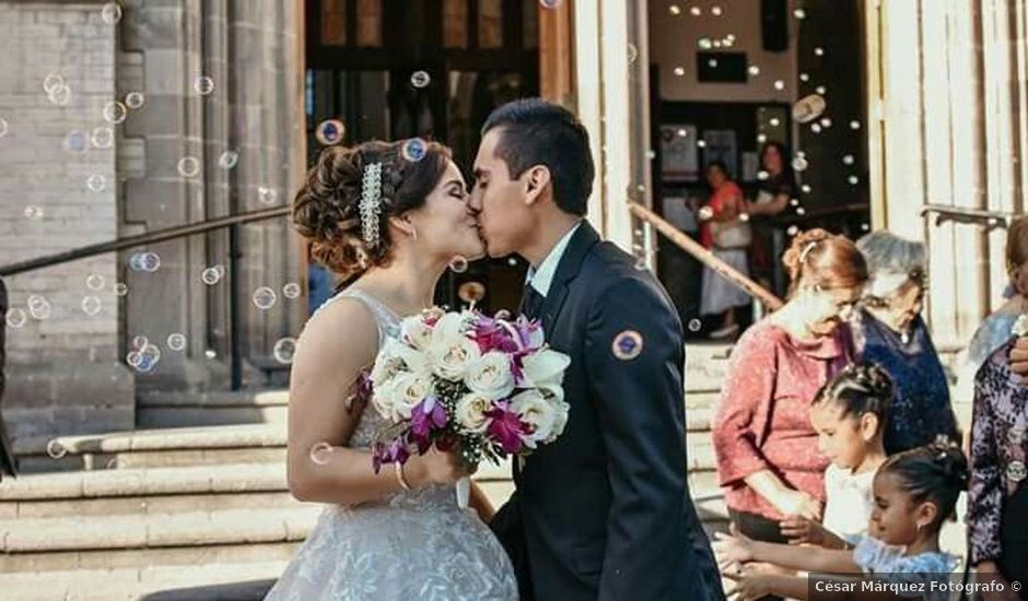 La boda de Víctor Hugo  y Yisela Yadira en Saltillo, Coahuila