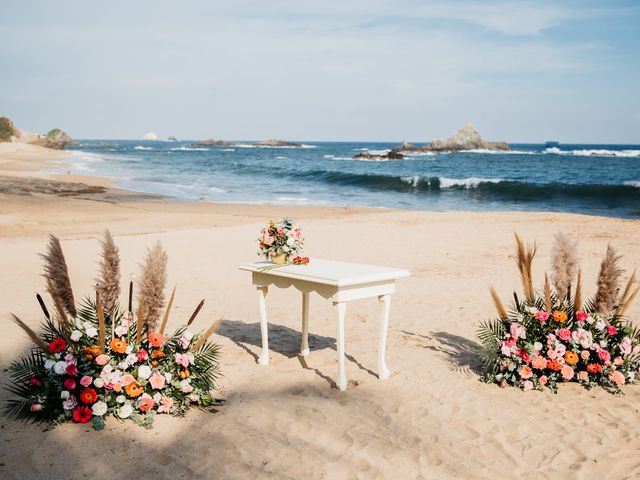 La boda de Joel y Sony en Huatulco, Oaxaca 12