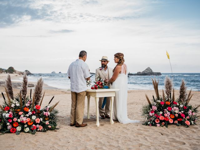 La boda de Joel y Sony en Huatulco, Oaxaca 24