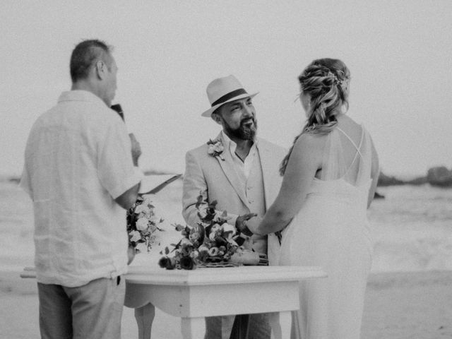 La boda de Joel y Sony en Huatulco, Oaxaca 25