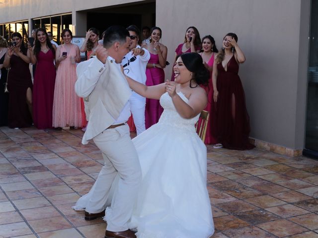 La boda de Omar  y Elisa   en Mazatlán, Sinaloa 23