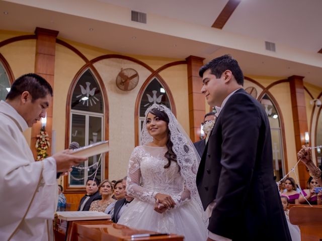 La boda de Carlos  y Jazmín  en Minatitlán, Veracruz 30