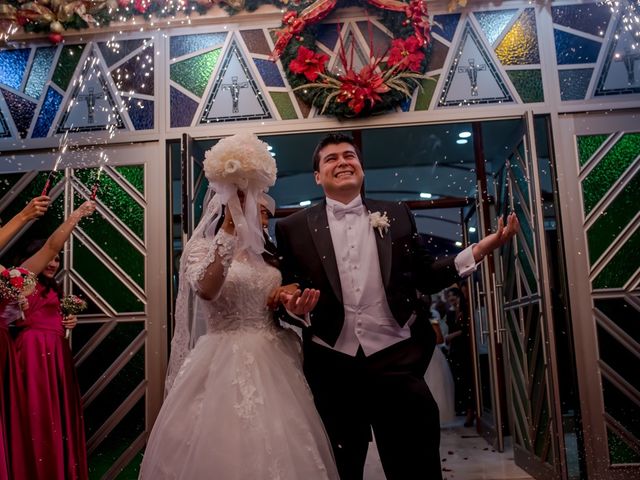 La boda de Carlos  y Jazmín  en Minatitlán, Veracruz 31